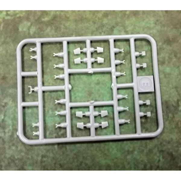  S-125M Neva-SC SA-3 GOA Missile System on T-55 Chassis   1/72 A&A Models 7217