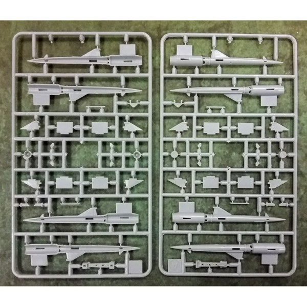  S-125M Neva-SC SA-3 GOA Missile System on T-55 Chassis   1/72 A&A Models 7217