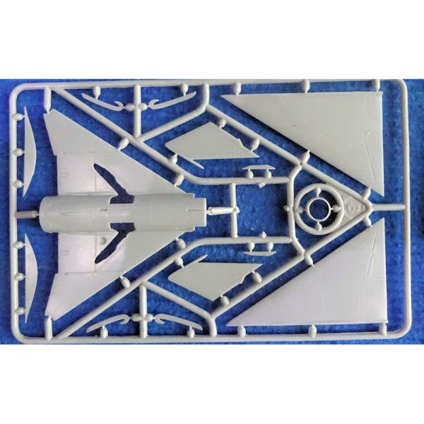 Експериментальний винищувач Мікоян-Гуревич Е-2А 1/72 A & A Models 7220 