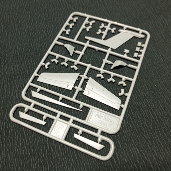 Beechcraft 350 Super King Air 1/72 A&A Models 7226