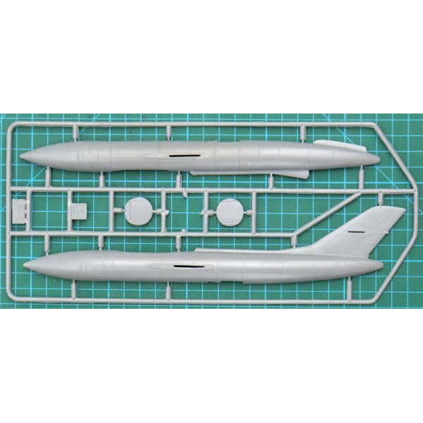 Flashlight-C Yak-27K-8 1/72 Amodel 72263