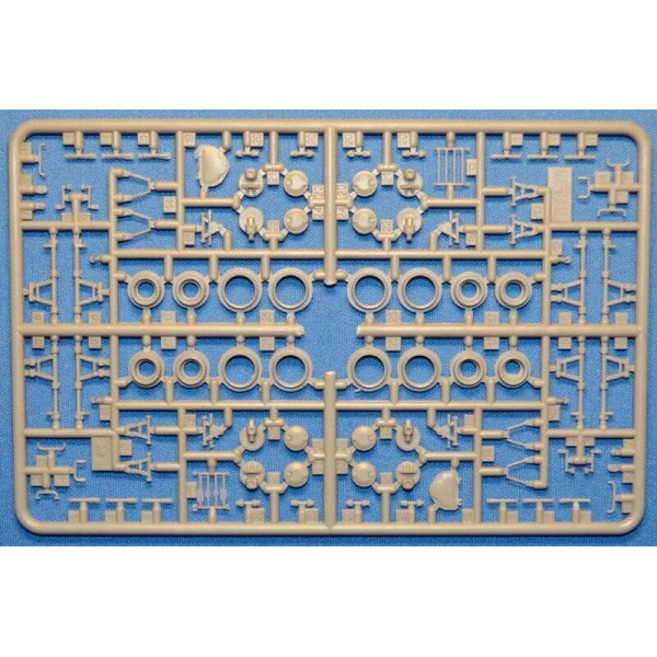 BTR-80 (early production) Soviet APC 1/72 ACE 72171