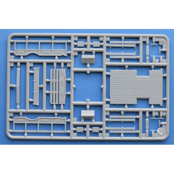 Soviet All-Road Military truck GAZ-66  1/72 ACE 72182