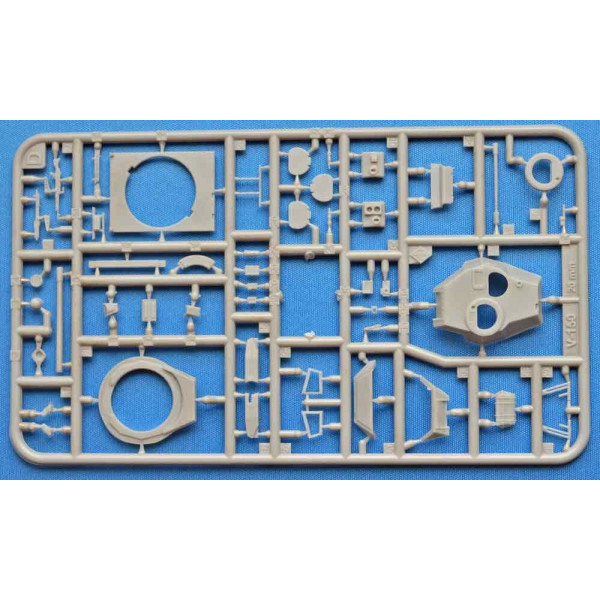 V-150 Commando Car (20mm or 90mm gun) 1/72 ACE 72430
