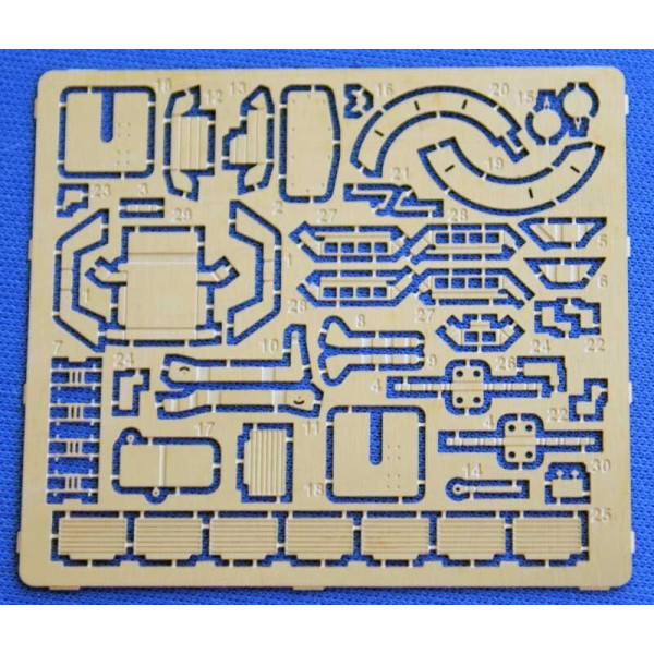 Centauro B1 Italian 105mm wheeled tank 1/72 ACE 72437