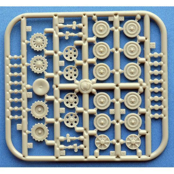 AMX-13 DCA twin 30mm AA version 1/72 ACE 72447