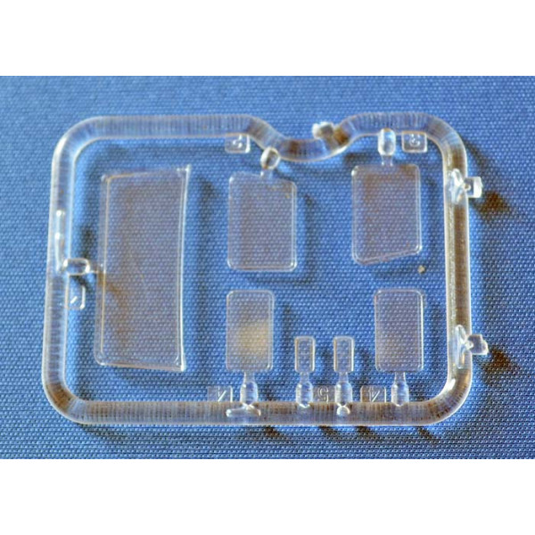 UNIMOG U1300L military 2t truck (4x4)  1/72 ACE 72450