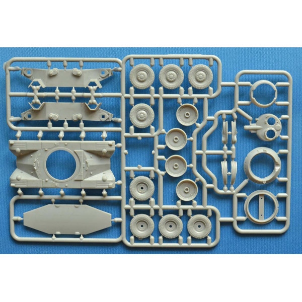 EBR F1 09 mod.1951 w/FL-11 turret wheeled tank 1/72 ACE 72459