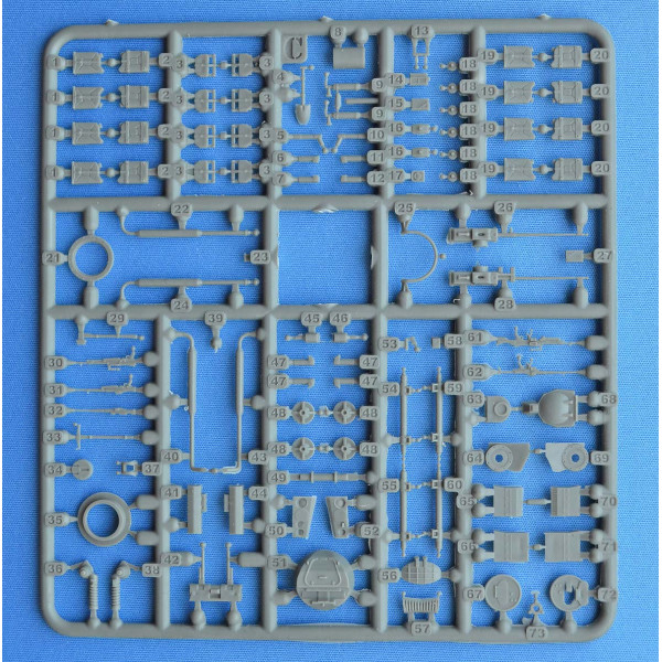 M3 wheeled Armoured Personnel Carrier (4x4) 1/72 ACE 72463