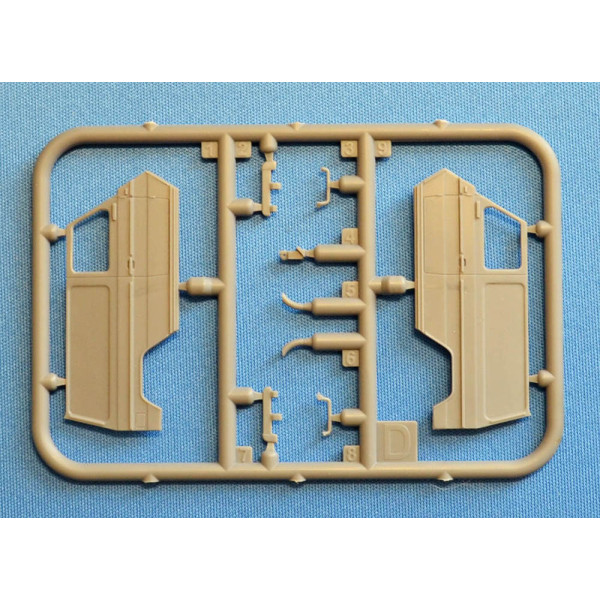 LKW 0,5t gl Panel One - typ460/461 - Wolf BAT LL (фургон)  1/72 ACE 72473