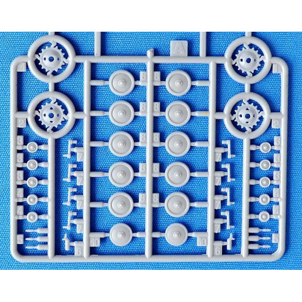 T-60 Soviet Light Tank GAZ production (model 1942) 1/72 ACE 72541