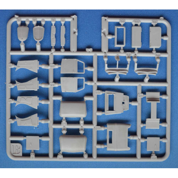 US V-8 Stake truck m.1936/37  1/72 ACE 72584