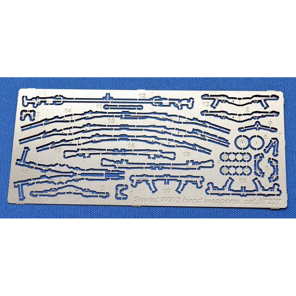 Soviet WW2 hand Weapons (TT, Nagant, SVT-38, SVT-40, PPS-43, PPSh-41, Mosin rifle, PTRD-41 anti-tank rifle, DP-27) 1/72 ACE PE7227