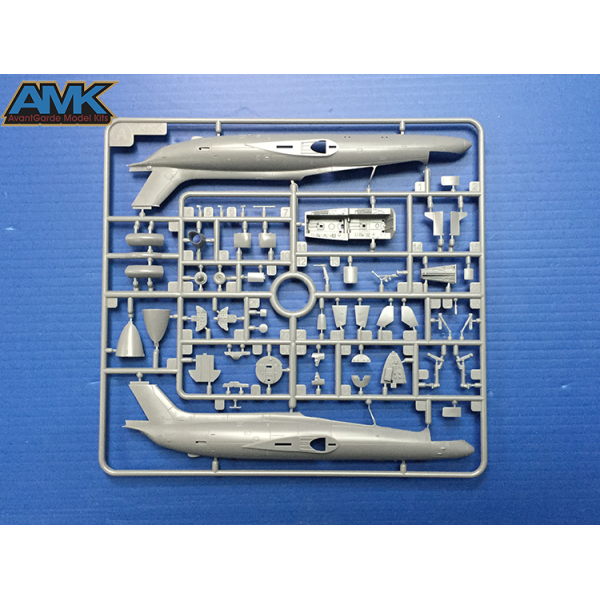 L-29 Aero, Delfin 1/72 AMK  86001