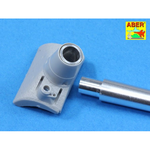 Armament for T10-M Heavy Tank 1x122 mm M62-T2, 1x14,5 cm KPVT 1/35 ABER 35 L-182