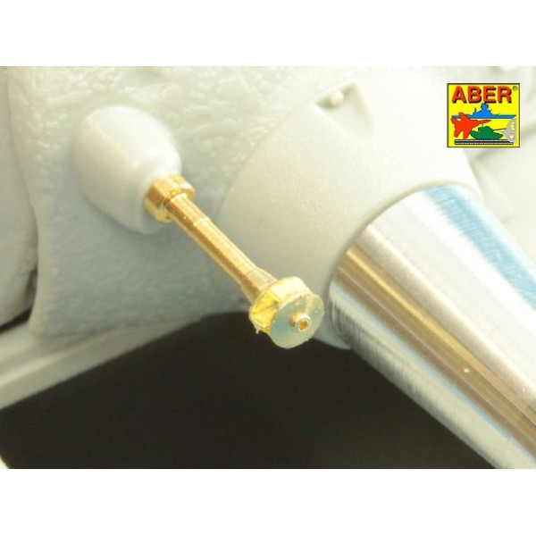 Armament for T10 Heavy Tank 1x122 mm D-25TA, 1x12,7 cm Coaxial DShK 1/35 ABER 35 L-236