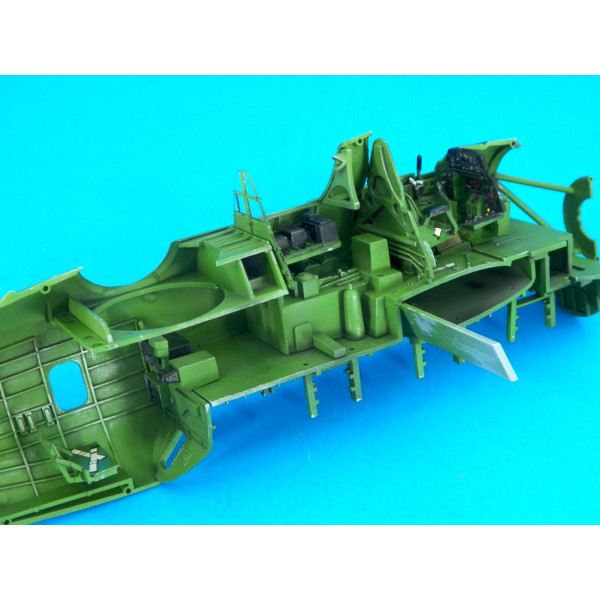 TBM-3 [USS Bunker Hill] 1/48 Academy  12285