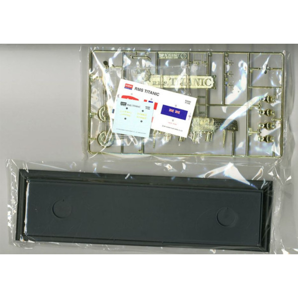 Titanic "White Star Liner"  1/400 Academy 14215