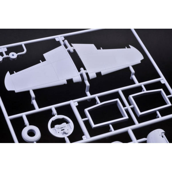Boulton Paul Defiant Mk1  1/48 Airfix   05128