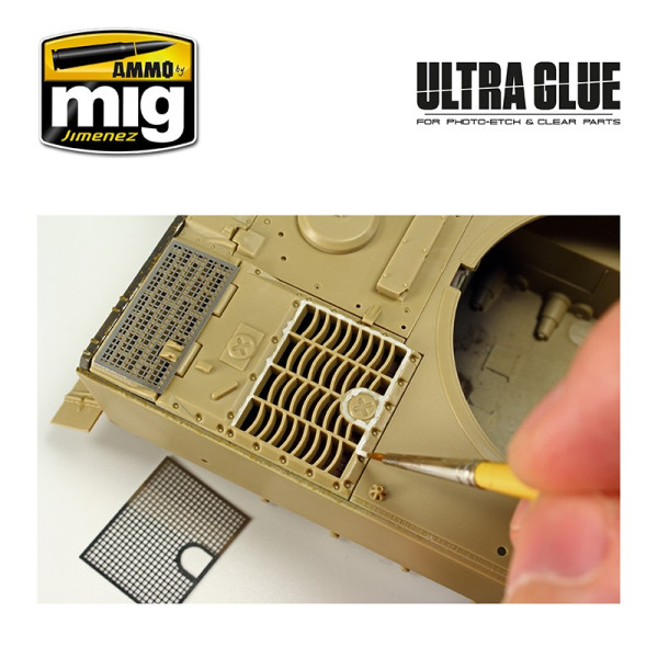 ULTRA GLUE - FOR ETCH, CLEAR PARTS & MORE AMIG2031 AmmoMig (40ml)