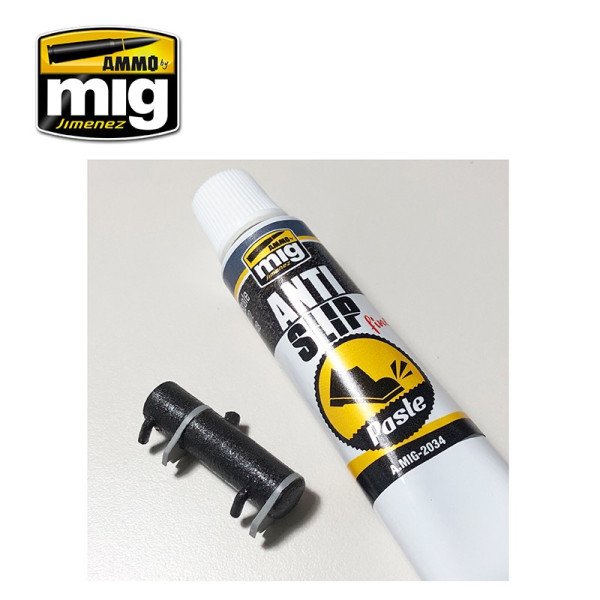 ANTI-SLIP PASTE - BLACK COLOR FOR 1/72 & 1/48 20 ml Ammo Mig AMIG2034