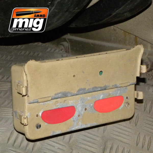 CRYSTAL RED AMIG0093 AmmoMig (17ml)