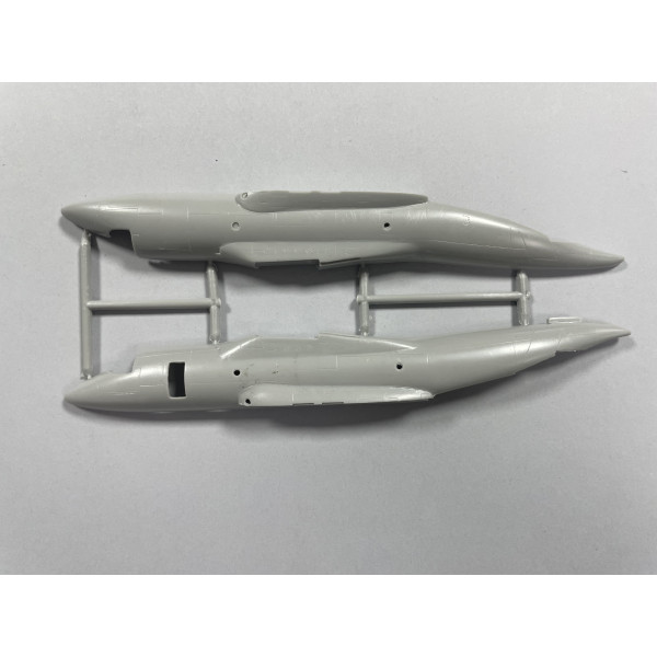 Antonov An-74T - Civil aircraft (Plastic model kit) 1/144 Amodel 1434