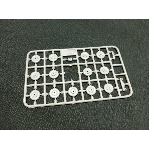 AN602 TSAR Bomba  1/72 Amodel 72265