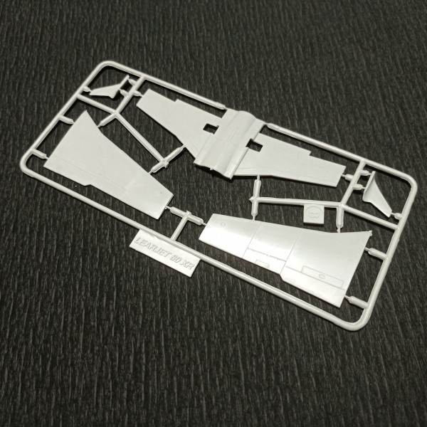 Learjet-60XR Vista jet 1/72 Amodel 72325