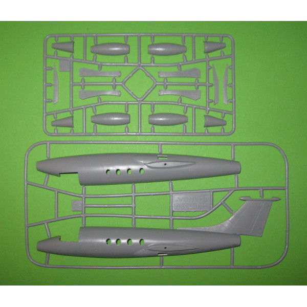 HFB-320 Hansa Jet, Charter Express  1/72 Amodel 72365