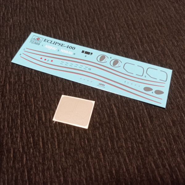 Light jet aircraft Eclipse-400 1/72 Amodel 72369