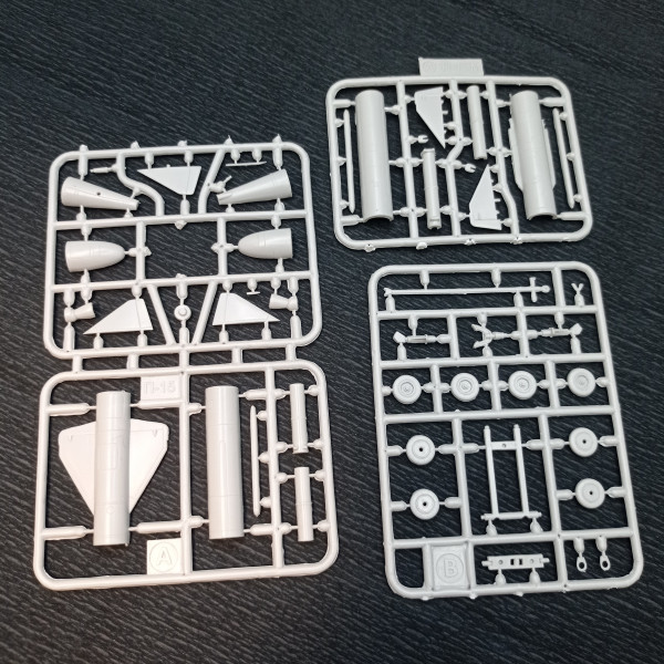 Anti-ship missile P-15/P-15M "Termit" 1/72 Amodel NA72015