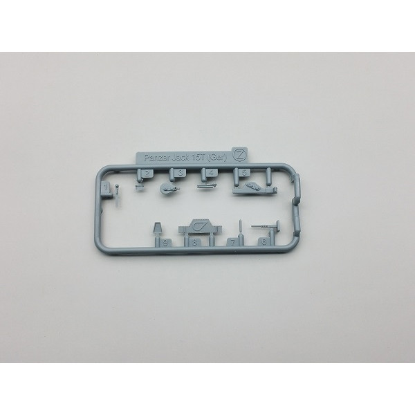  Pz.Kpfw.38D mit Pz.IV Turm 8cm PAW 600 1/35 Amusing Hobby  35A019