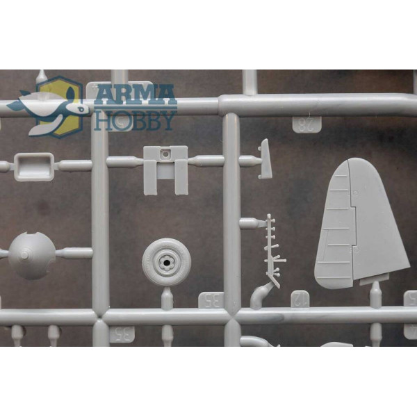 Yakovlev Yak-1b Expert Set! 1/72 Arma Hobby 70027