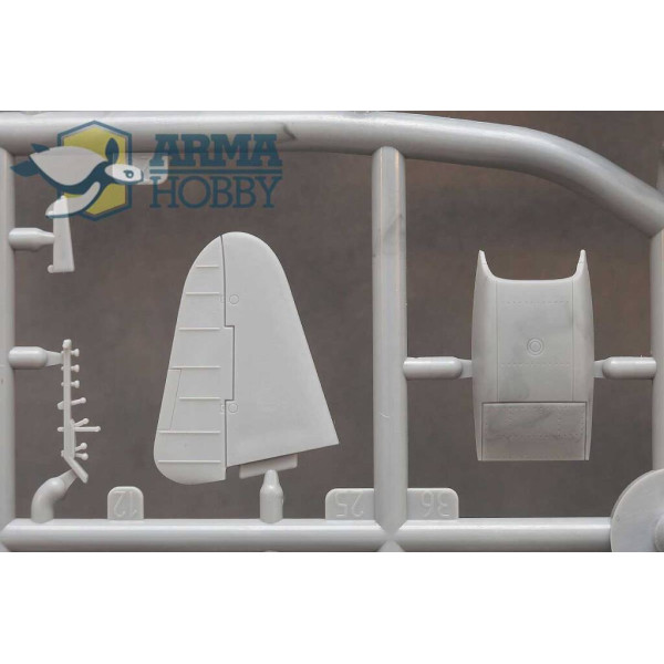 Yakovlev Yak-1b Model Kit 1/72 Arma Hobby 70028