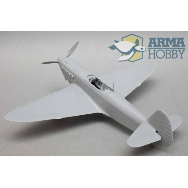Yakovlev Yak-1b Model Kit 1/72 Arma Hobby 70028