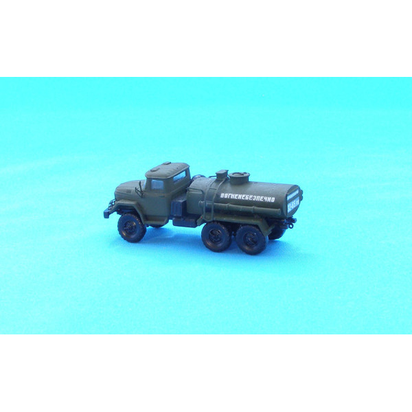 ATZ-4-131 fuel refueller on ZiL-131 chassis 1/144 Armory models AR14803