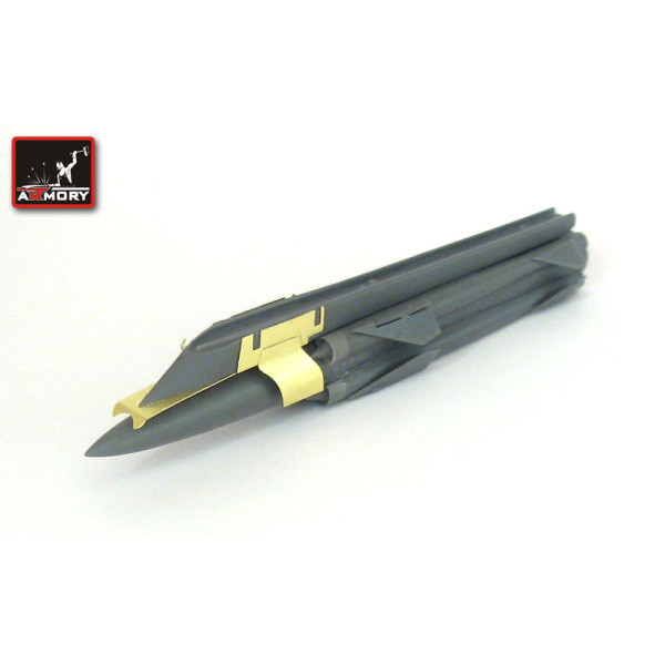  Kh-41 (3M80) "Moskit" (SSN-22 "Sunburn") tactical anti-ship guided missile 1/72 Armory Models AR ACA7250