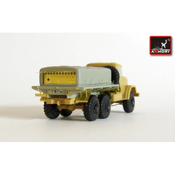 ВЗ-20-350 радянський сучасний аеродромний танкер 1/72 Armory models AR M72304a