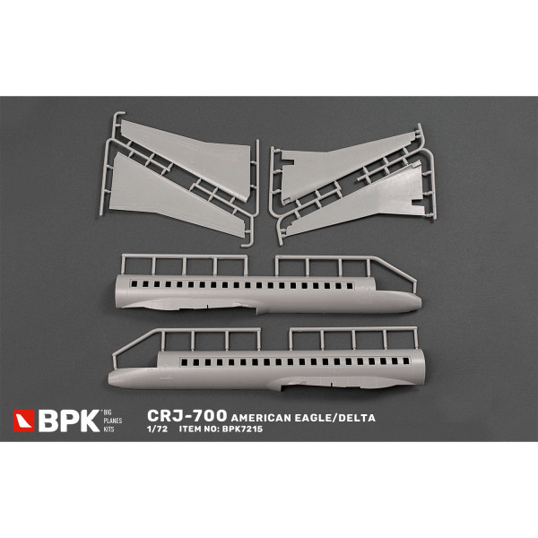 Bombardier CRJ-700 AMERICAN EAGLE/DELTA 1/72 BPK 7215