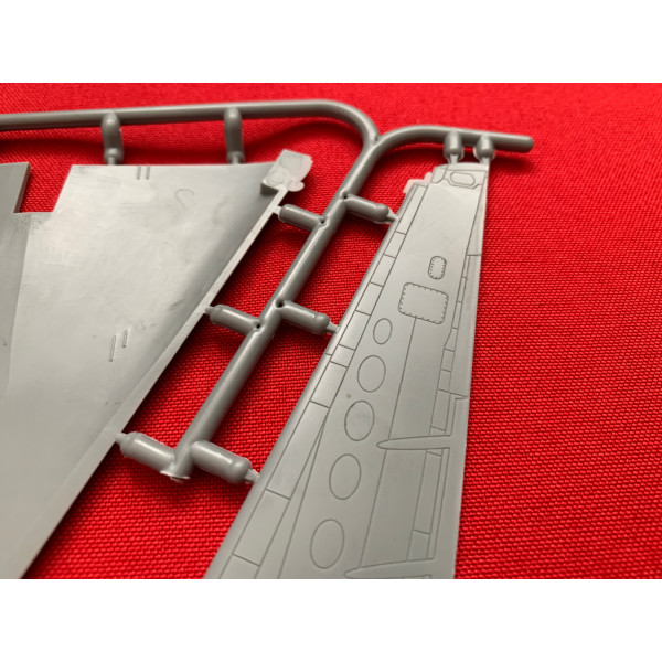 Bombardier CRJ-900 1/72 BPK 7216