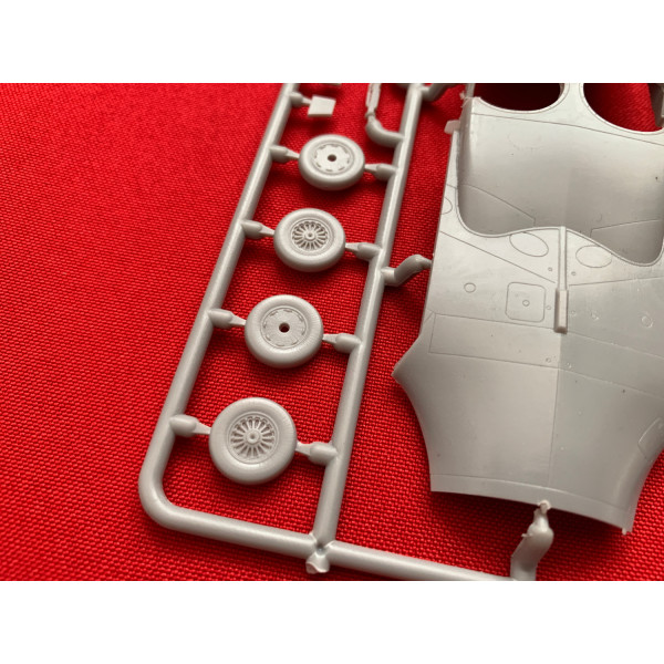 Bombardier CRJ-900 1/72 BPK 7216