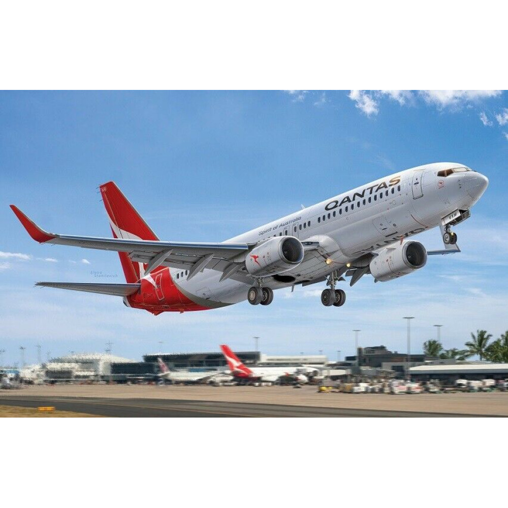 Boeing 737-800 QANTAS 1/72 BPK 7218