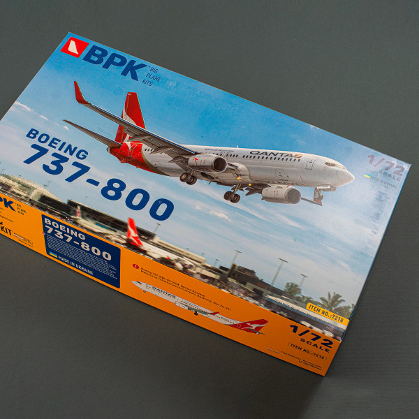 Boeing 737-800 QANTAS 1/72 BPK 7218