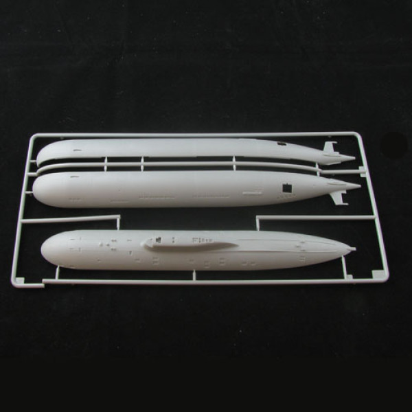 Akula II Class Attack Submarine - K-335 Giepard 1/350 Bronco NB5020