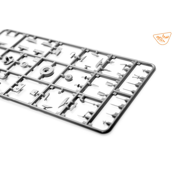 TB.2 UAV in Polish service  STARTER KIT 1/35 Clear Prop 3502