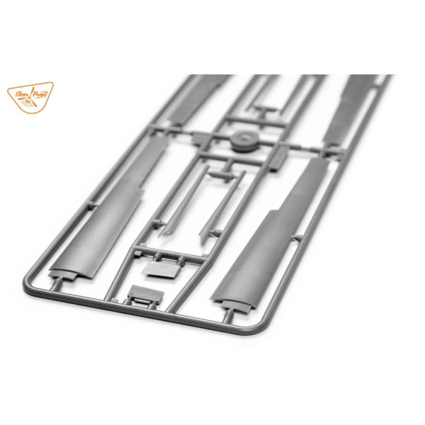 TB.2 Unmanned Aerial Vehicle STARTER KIT 1/48 Clear Prop 4809