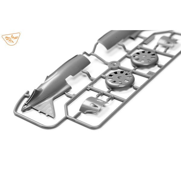 I-16 type 5 (in the sky of Spain early version)  1/48 Clear Prop 4821