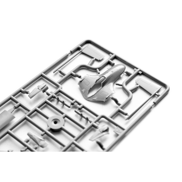 TB.2 UAV UKRAINIAN NAVY  STARTER KIT 1/72 Clear Prop 72034