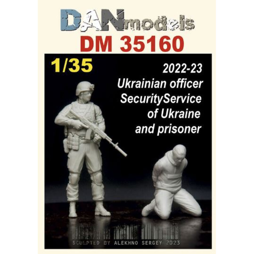 Ukrainian officer Security Service of Ukraine and prisoner (resin)   1/35 DANmodels  35160